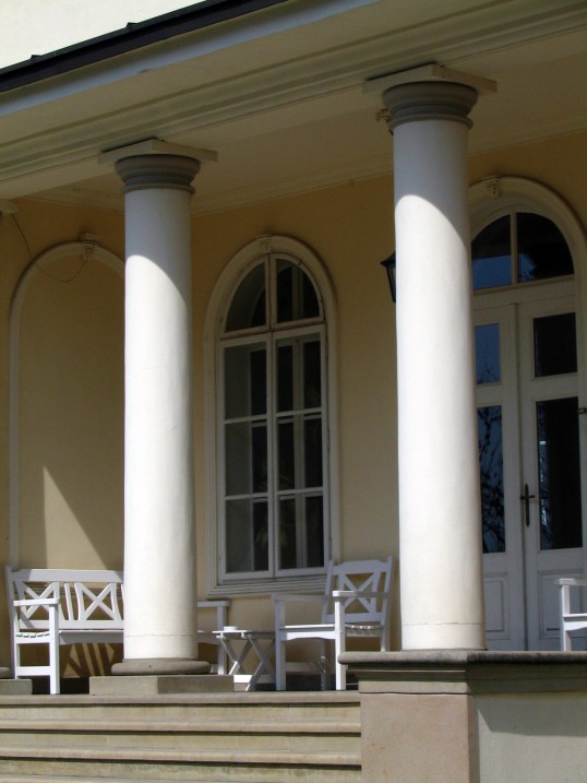 polish-manor-1221172-1279x1705