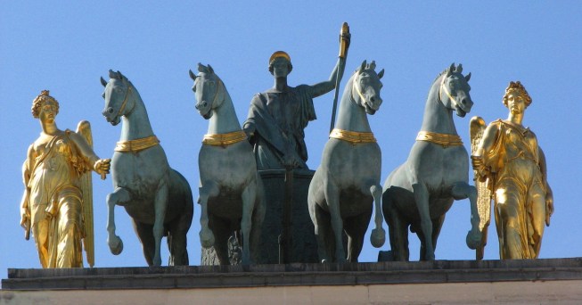 stone-horses-1219399-1278x670